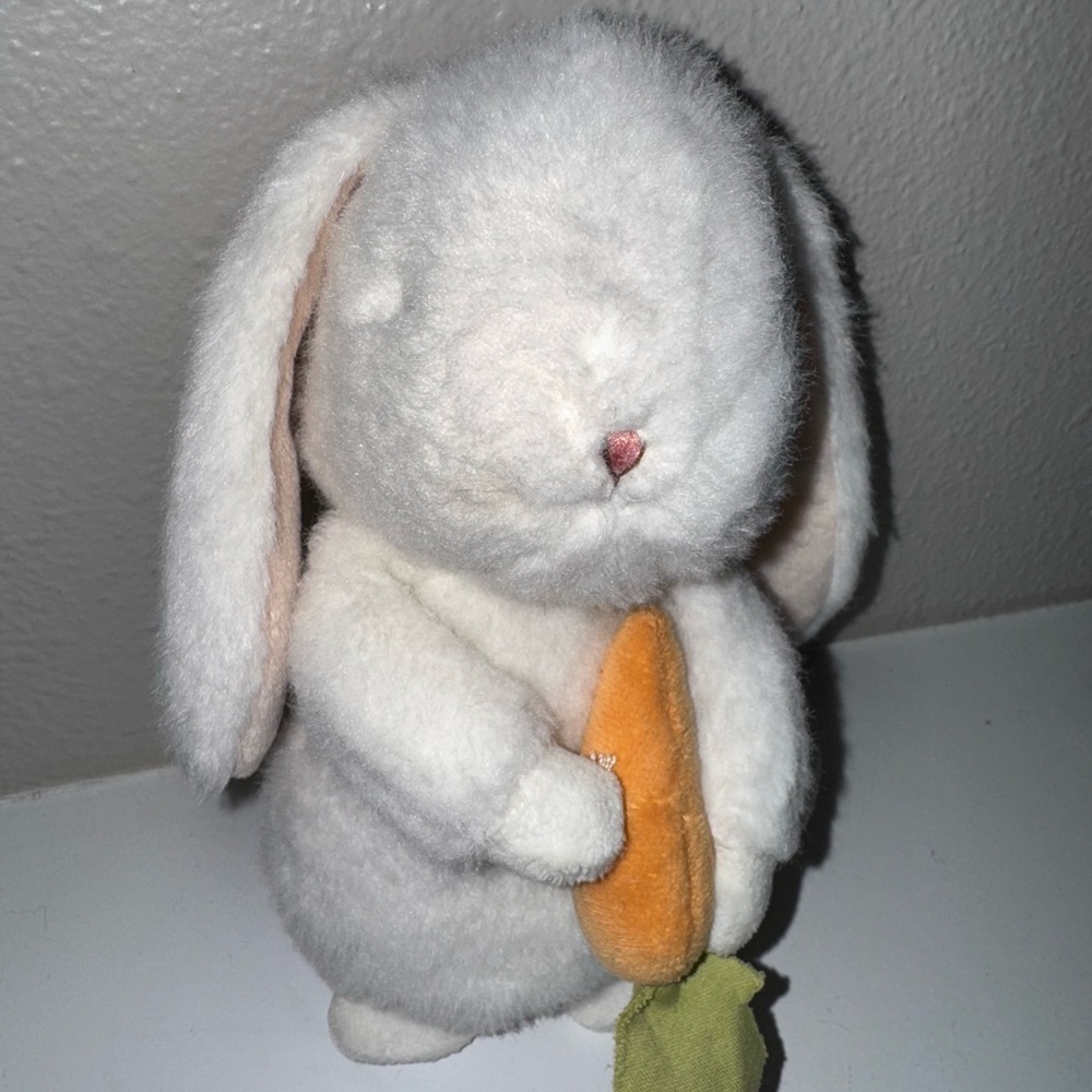 Easter Bunny Plush (B&N Exclusive)
by Bunnies By The Bay - Picture 4 of 7